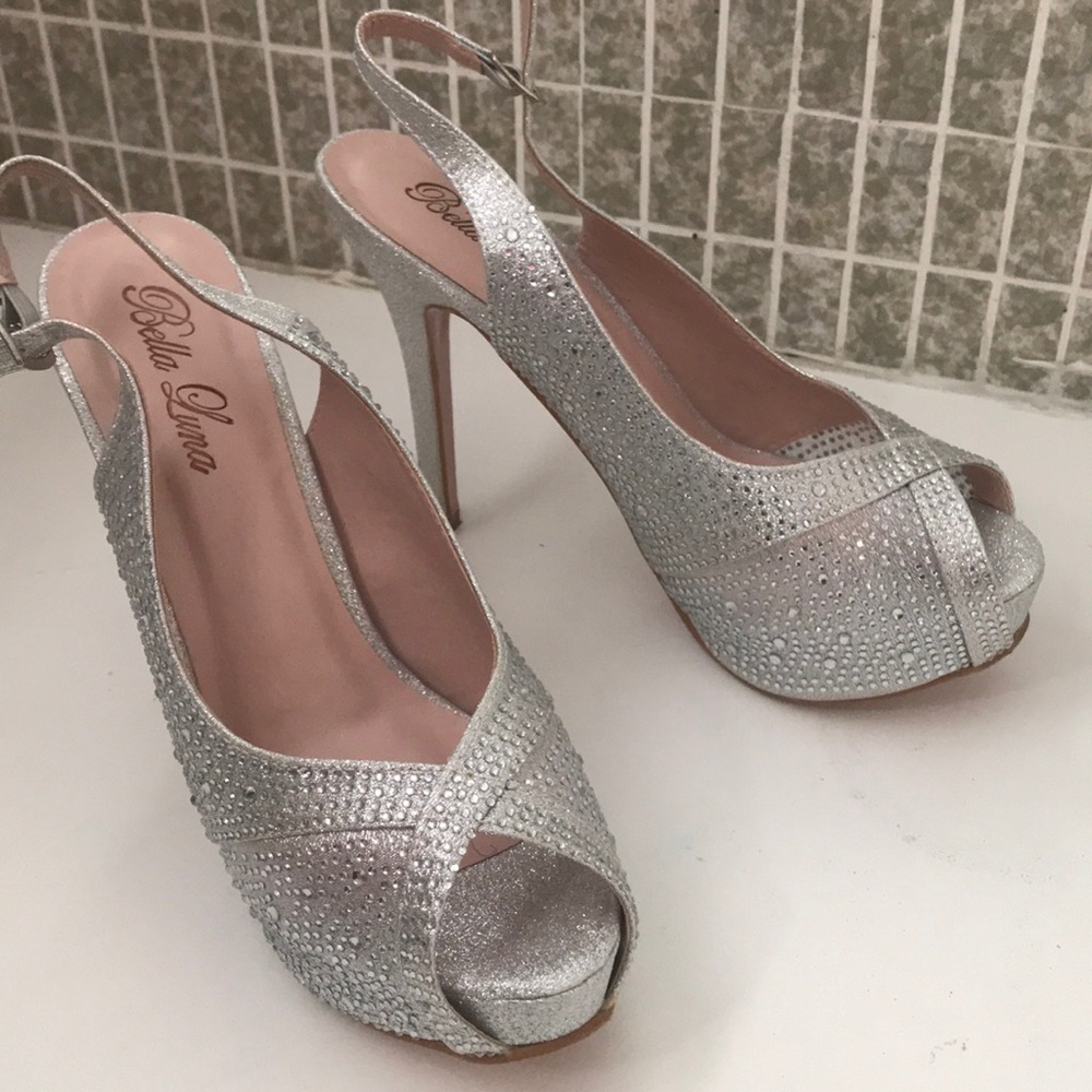 Peep toe heels